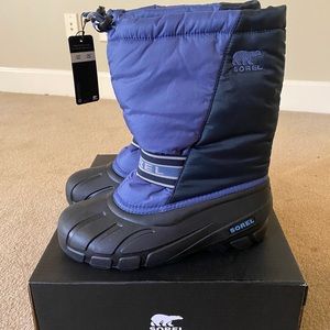 Sorel youth Cub snow boots